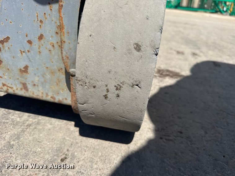 image for item FB7242 2014 Skyjack SJIII 3219 scissor lift