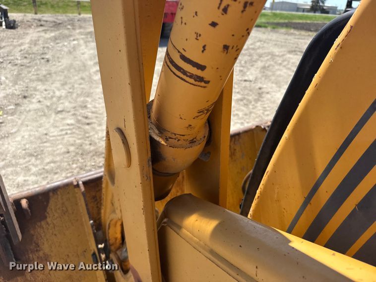 image for item FB7247 1999 Case 580L backhoe