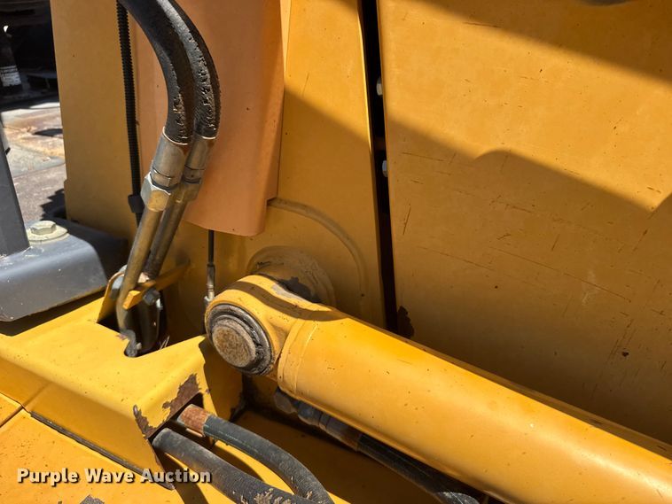 image for item FB7247 1999 Case 580L backhoe