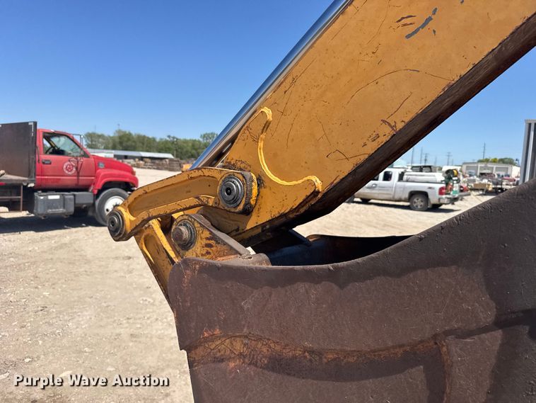 image for item FB7247 1999 Case 580L backhoe