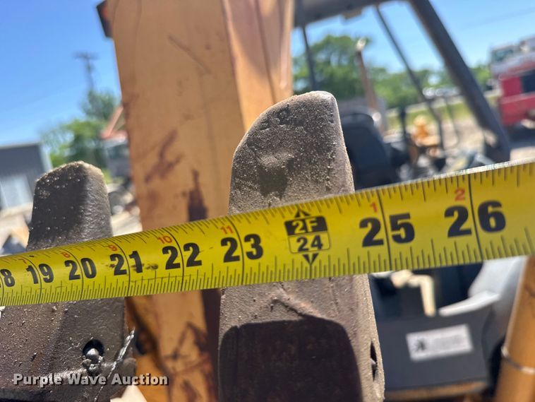 image for item FB7247 1999 Case 580L backhoe