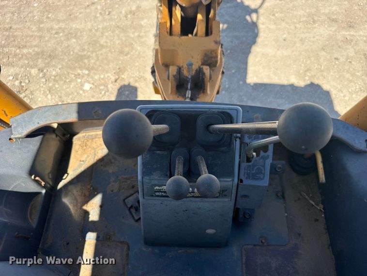 image for item FB7247 1999 Case 580L backhoe