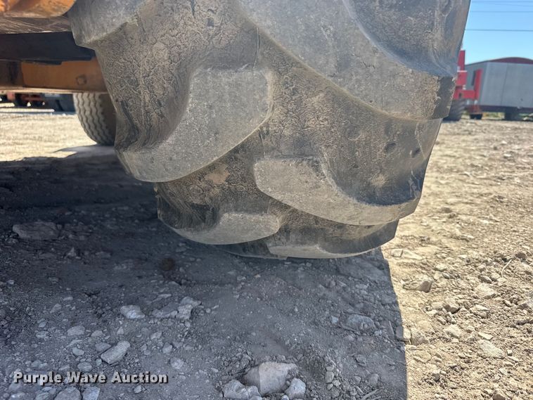 image for item FB7247 1999 Case 580L backhoe