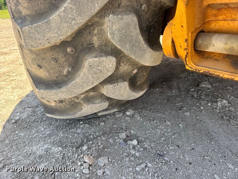 image for item FB7247 1999 Case 580L backhoe