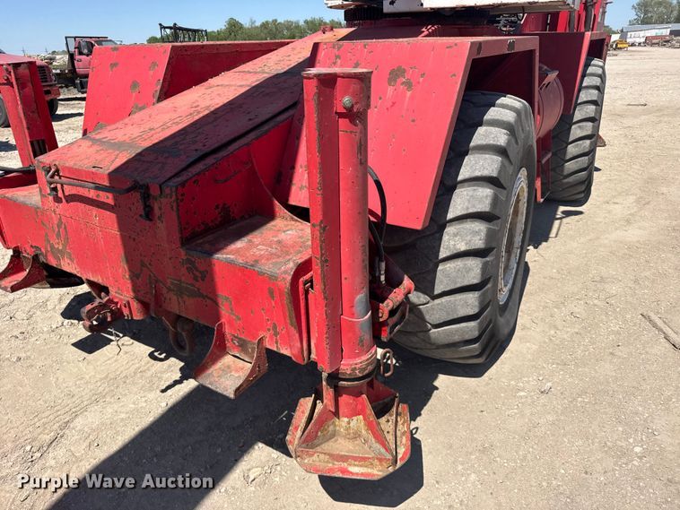 image for item FB7249 FMC HSP-8018 crane