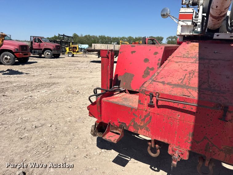 image for item FB7249 FMC HSP-8018 crane