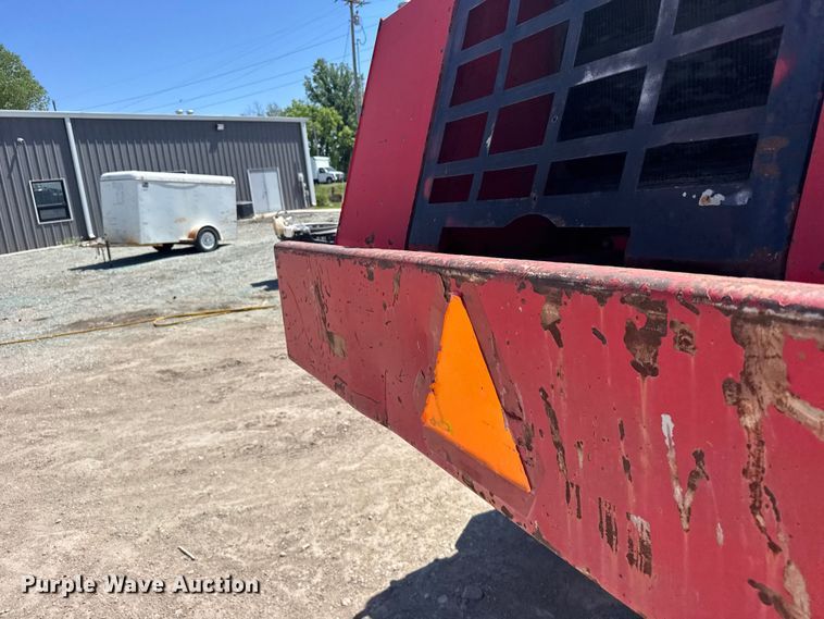 image for item FB7249 FMC HSP-8018 crane