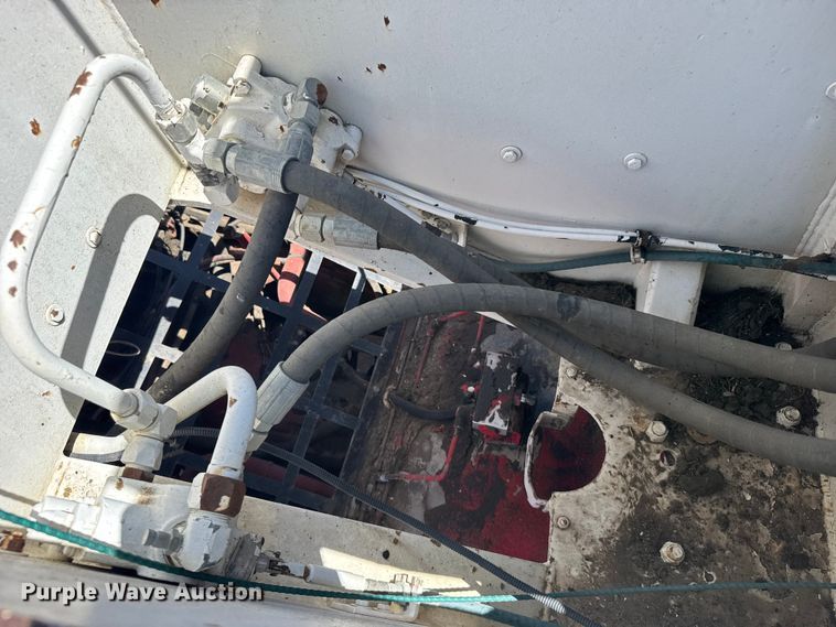 image for item FB7249 FMC HSP-8018 crane