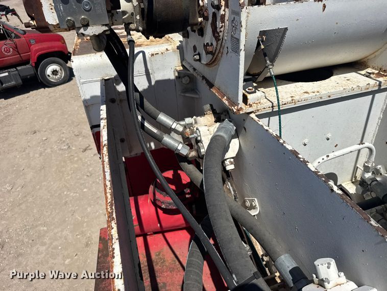 image for item FB7249 FMC HSP-8018 crane