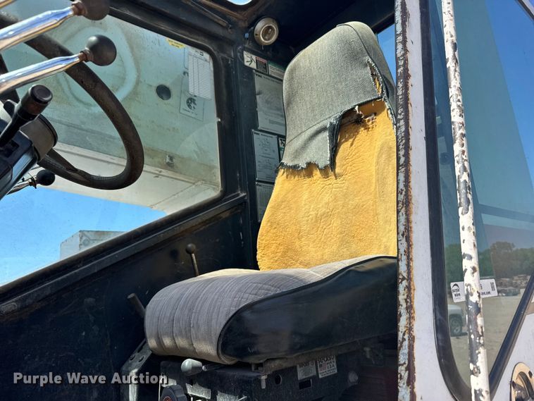 image for item FB7249 FMC HSP-8018 crane