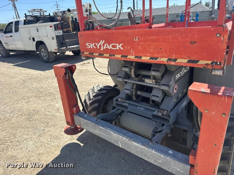 image for item FB7250 2013 Skyjack SJ6826RT scissor lift