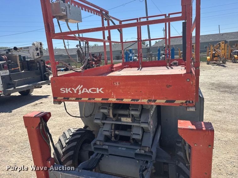 image for item FB7250 2013 Skyjack SJ6826RT scissor lift