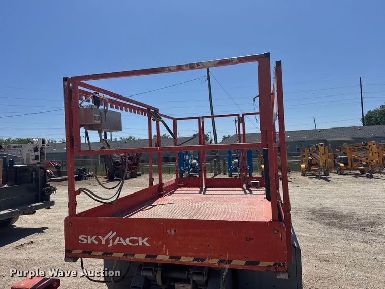 image for item FB7250 2013 Skyjack SJ6826RT scissor lift