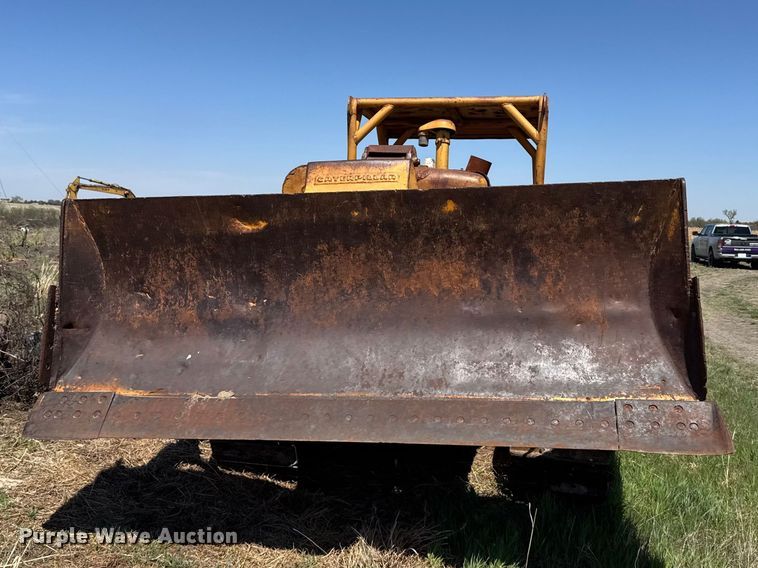 image for item FB7260 Caterpillar D7 dozer