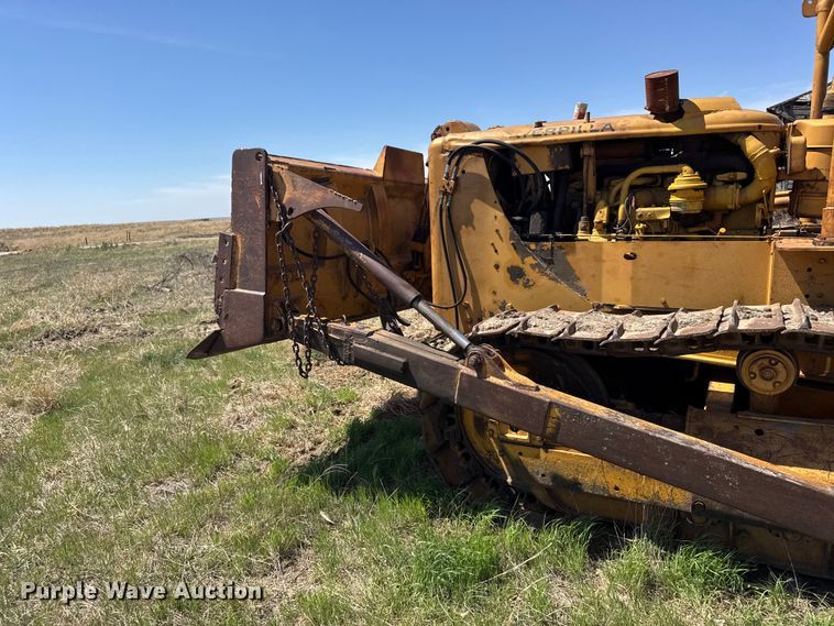 image for item FB7260 Caterpillar D7 dozer