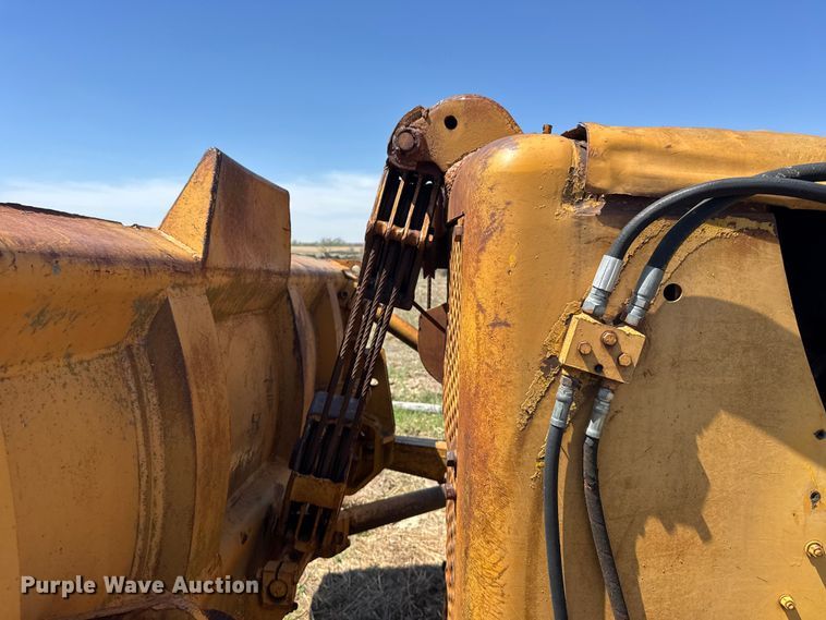 image for item FB7260 Caterpillar D7 dozer