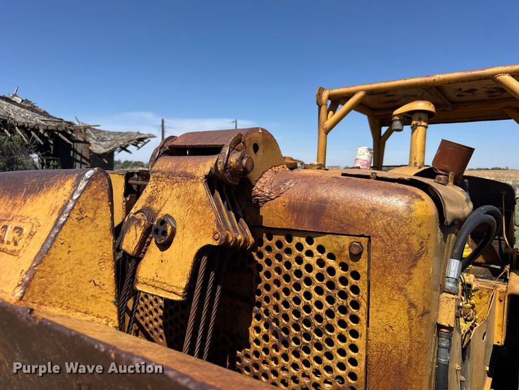 image for item FB7260 Caterpillar D7 dozer