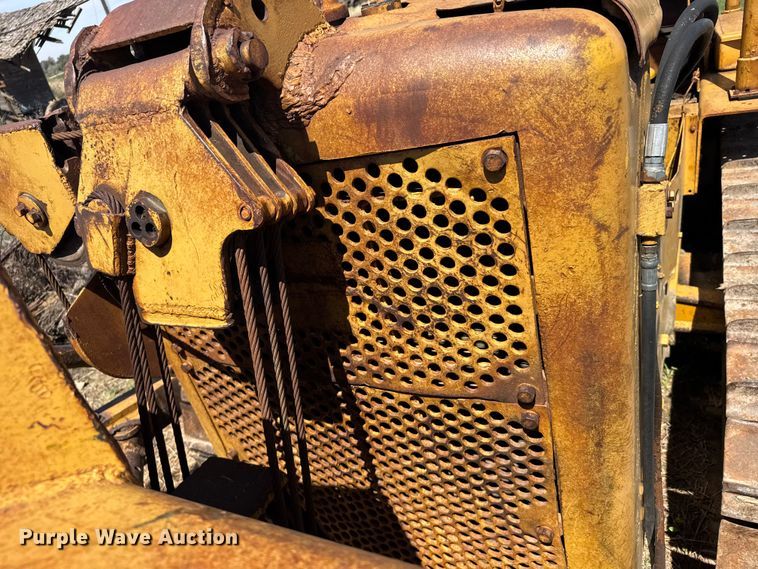 image for item FB7260 Caterpillar D7 dozer