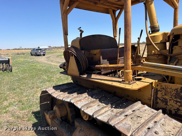 image for item FB7260 Caterpillar D7 dozer