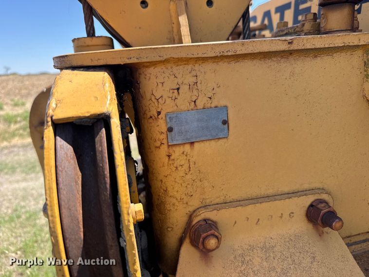 image for item FB7260 Caterpillar D7 dozer