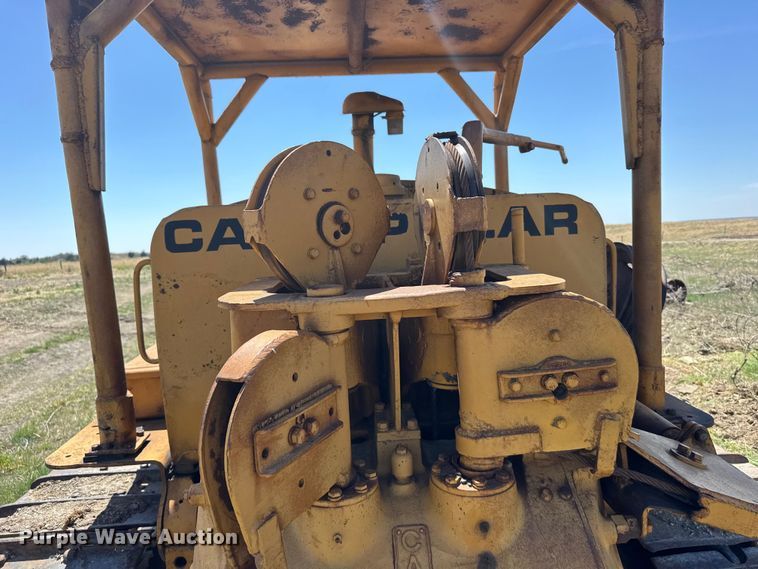 image for item FB7260 Caterpillar D7 dozer