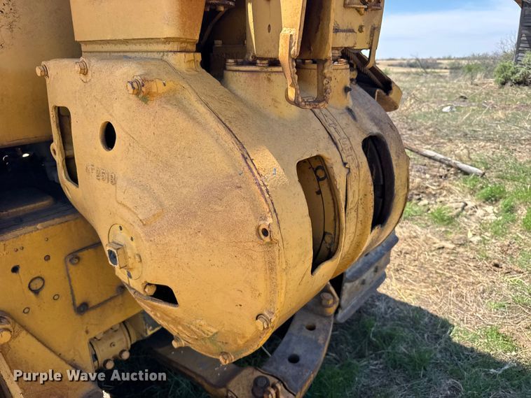 image for item FB7260 Caterpillar D7 dozer