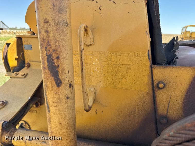 image for item FB7260 Caterpillar D7 dozer