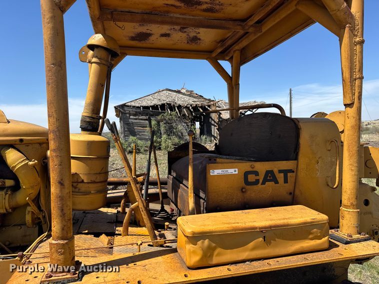 image for item FB7260 Caterpillar D7 dozer