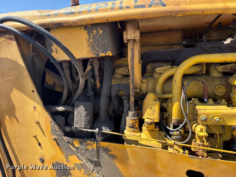 image for item FB7260 Caterpillar D7 dozer