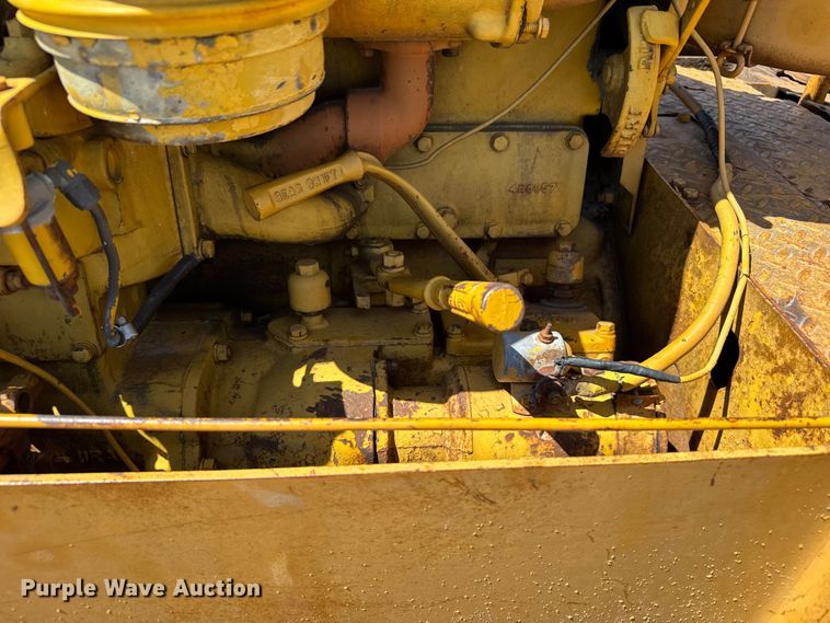 image for item FB7260 Caterpillar D7 dozer