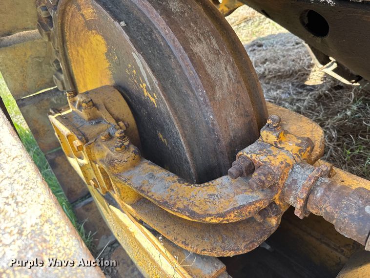 image for item FB7260 Caterpillar D7 dozer