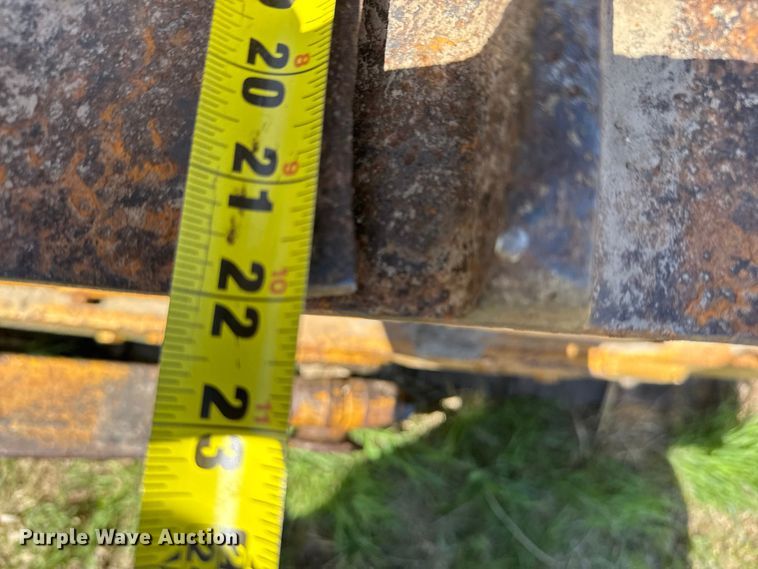 image for item FB7260 Caterpillar D7 dozer