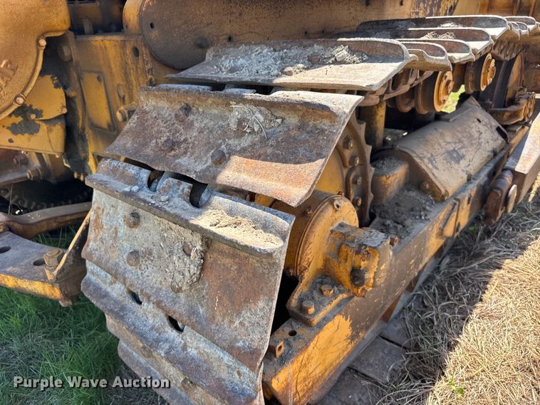 image for item FB7260 Caterpillar D7 dozer