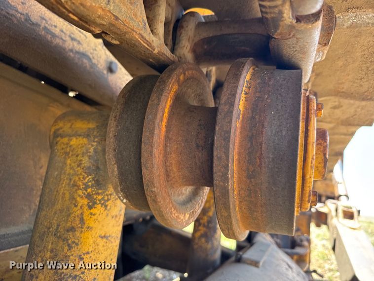 image for item FB7260 Caterpillar D7 dozer