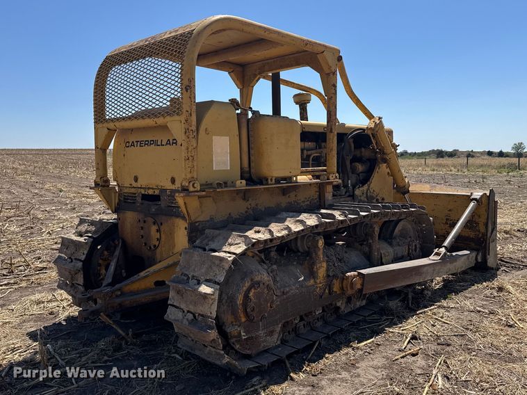image for item FB7261 1965 Caterpillar D7E dozer
