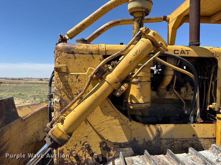 image for item FB7261 1965 Caterpillar D7E dozer
