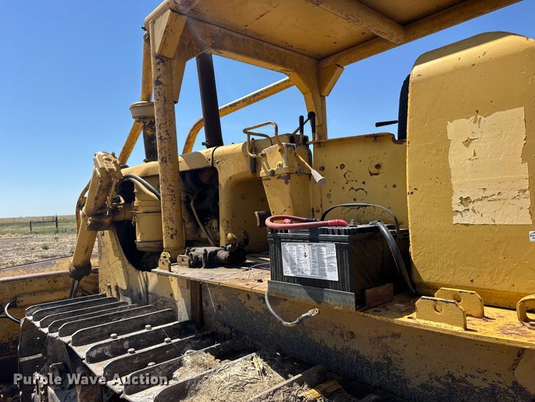 image for item FB7261 1965 Caterpillar D7E dozer