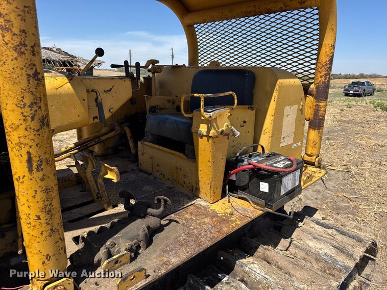 image for item FB7261 1965 Caterpillar D7E dozer