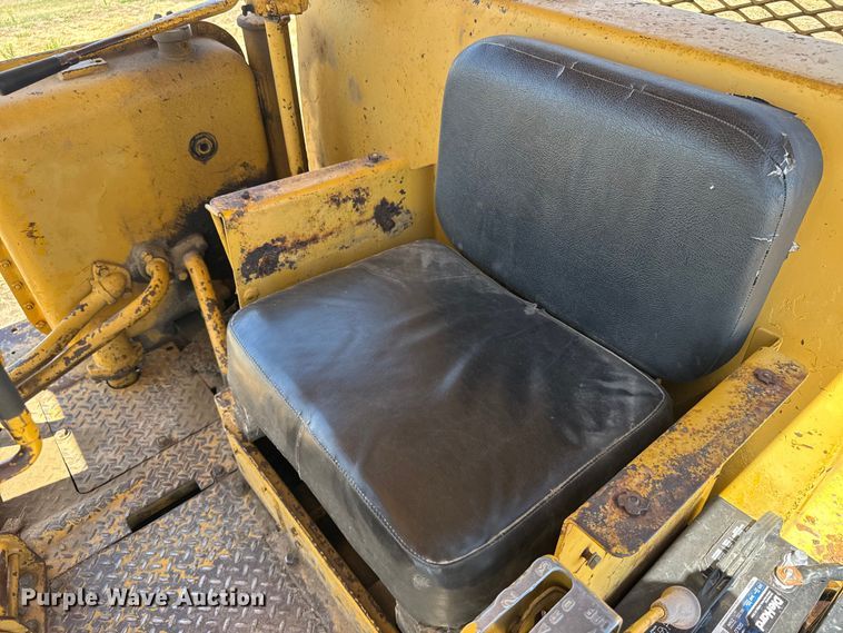 image for item FB7261 1965 Caterpillar D7E dozer