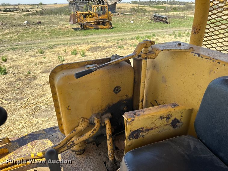 image for item FB7261 1965 Caterpillar D7E dozer