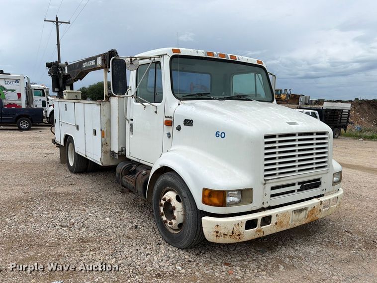 image for item FB8117 1999 International 4700 LPX utility / service truck