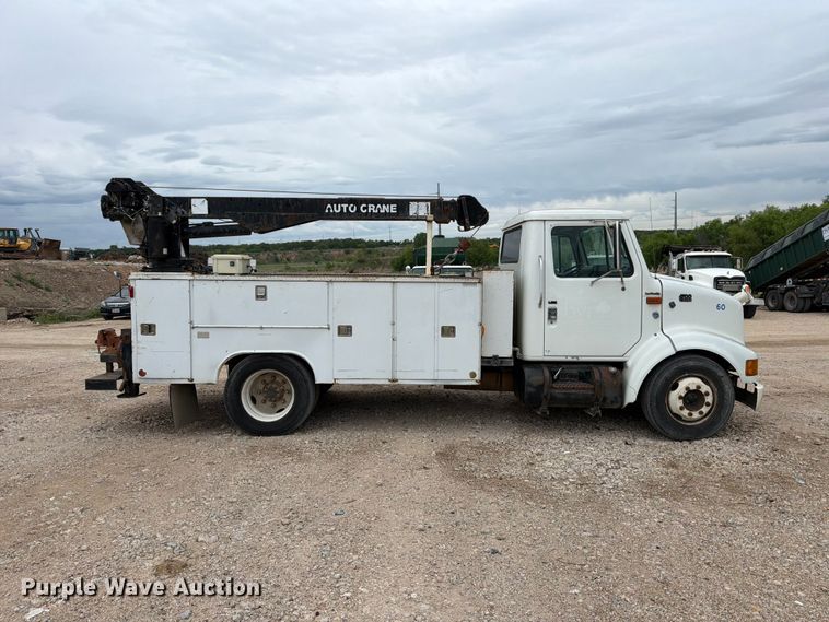 image for item FB8117 1999 International 4700 LPX utility / service truck