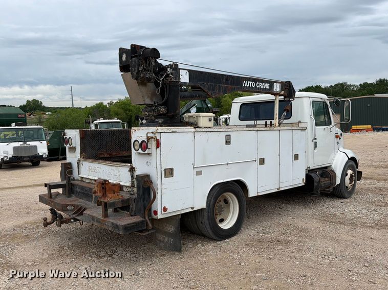 image for item FB8117 1999 International 4700 LPX utility / service truck
