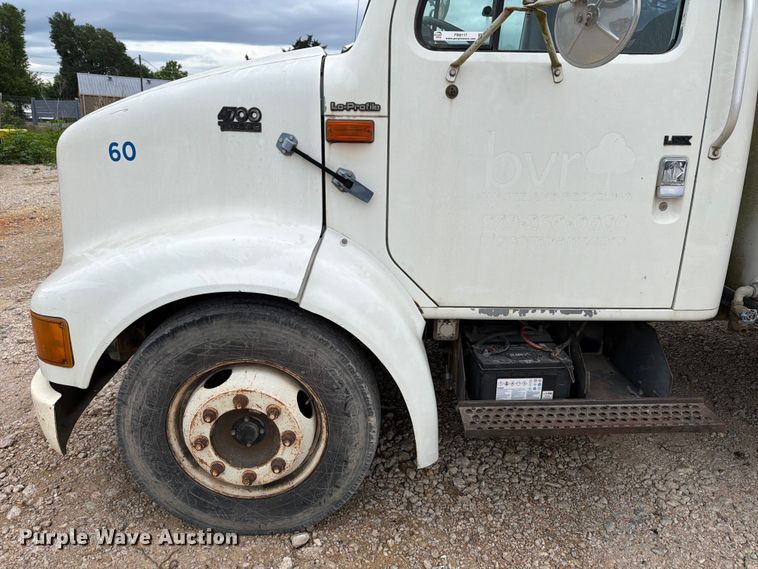 image for item FB8117 1999 International 4700 LPX utility / service truck