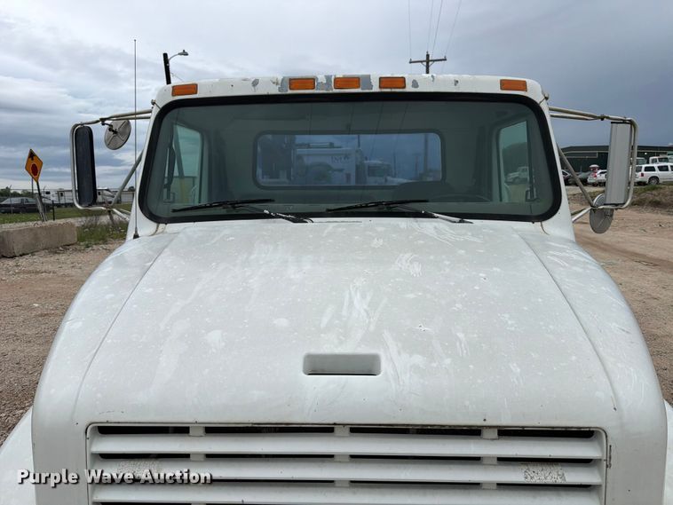 image for item FB8117 1999 International 4700 LPX utility / service truck