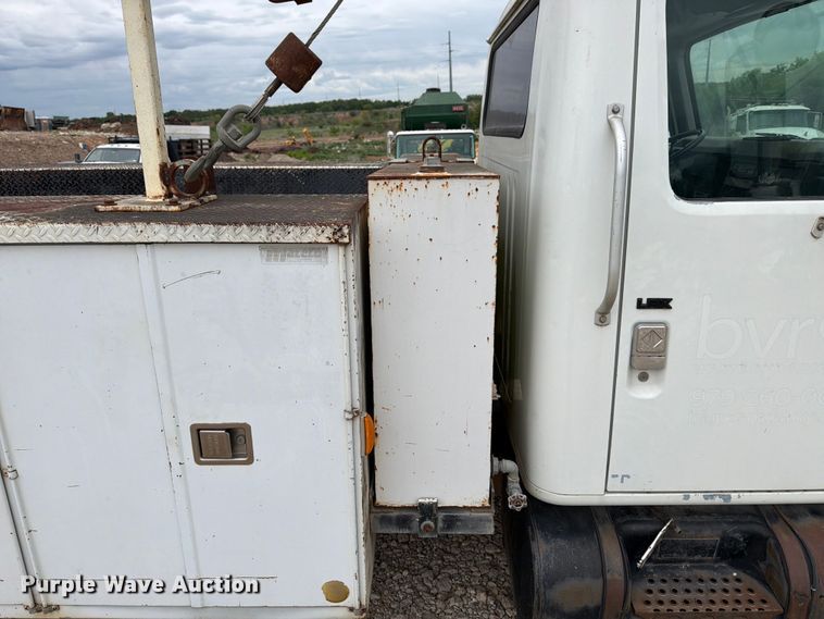 image for item FB8117 1999 International 4700 LPX utility / service truck