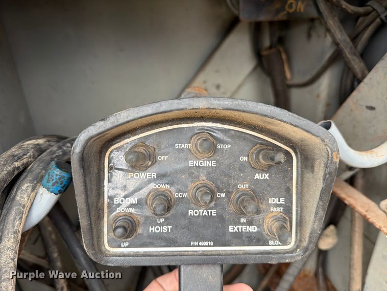 image for item FB8117 1999 International 4700 LPX utility / service truck