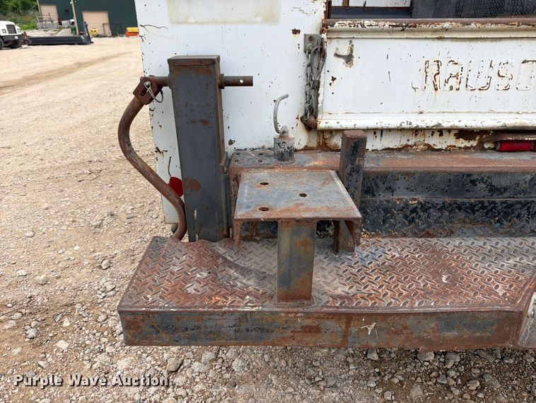 image for item FB8117 1999 International 4700 LPX utility / service truck