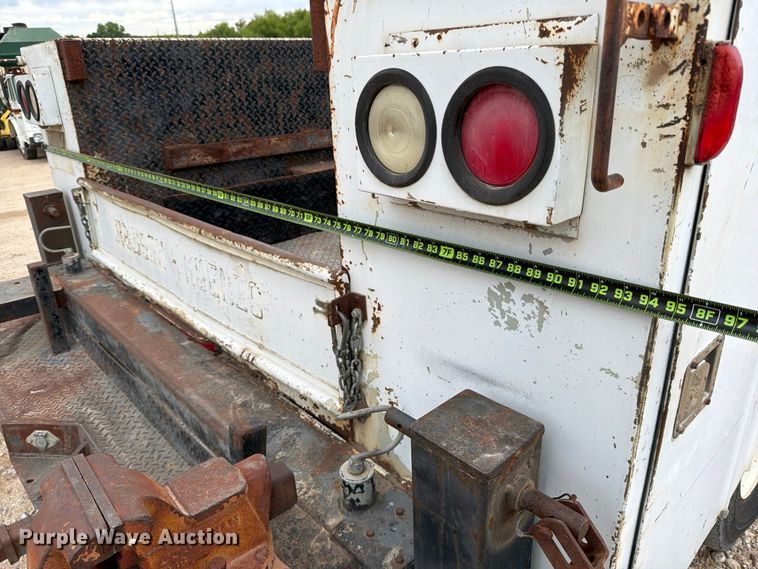 image for item FB8117 1999 International 4700 LPX utility / service truck