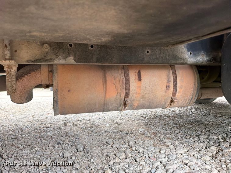 image for item FB8117 1999 International 4700 LPX utility / service truck